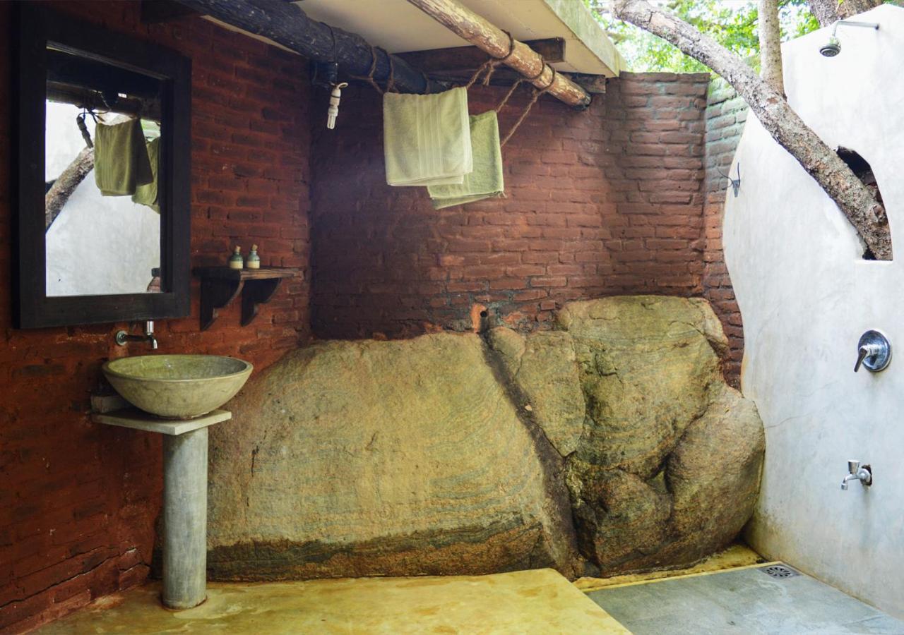 Back Of Beyond - Wild Haven Villa Sigiriya Exterior foto